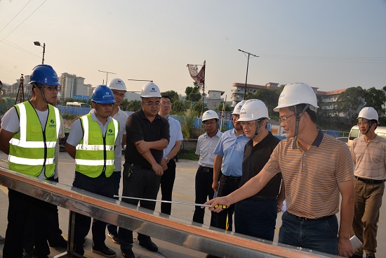 2018.09.30江门市市长刘毅到江门市国省道及五邑路PPP产品部督导工地建设情况-朱绪仁摄s.jpg