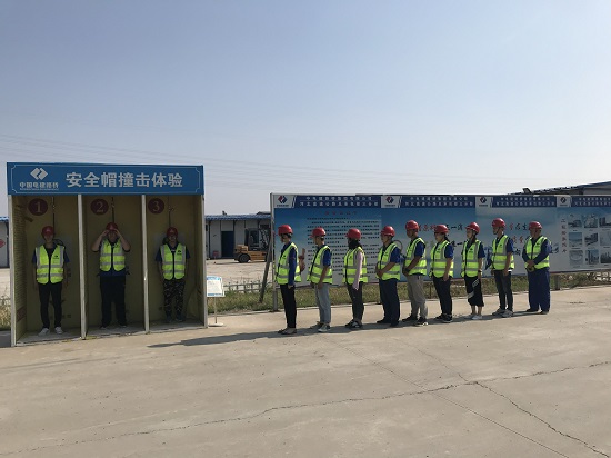 20190614河北高速公路总承包部津石高速公路三分部实地体验强化安全意识——摄影：于洋.jpg